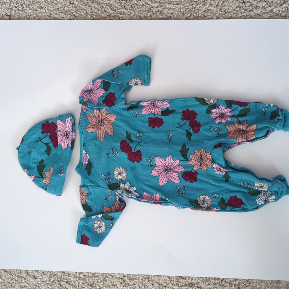 Carter's Infant (3M)  2 Pc. Turquoise Floral Onesie/Footie & Cap - Picture 6 of 6